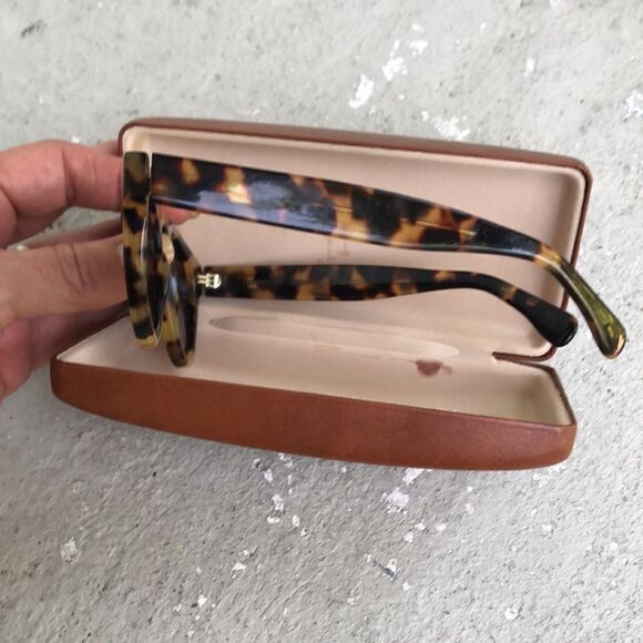 illesteva Leonard tortoiseshell sunglasses - Picture 3 of 7